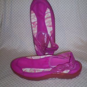 Laguna Beach/Water Shoes Size 8